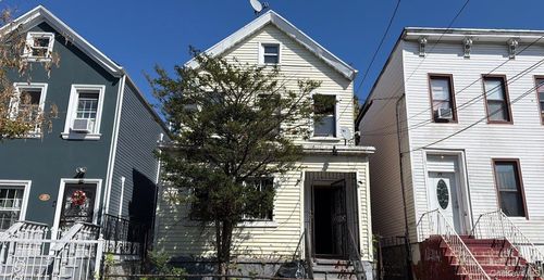 71 Milford Street, New York, NY, 11208 | Card Image