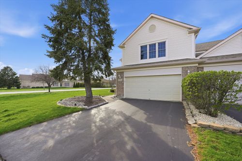 7770 Bristol Park Dr, Tinley Park, IL, 60477-8520 | Card Image
