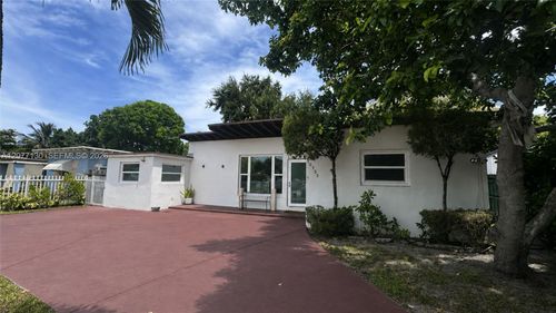 0-10735 Nw 2nd Ct, Miami, FL, 33168-3201 | Card Image