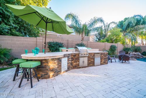 2681 E Hampton Ln, Gilbert, AZ, 85295-2335 | Card Image