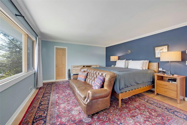 Primary bedroom suite w/ 2 walk-in closets | Image 10