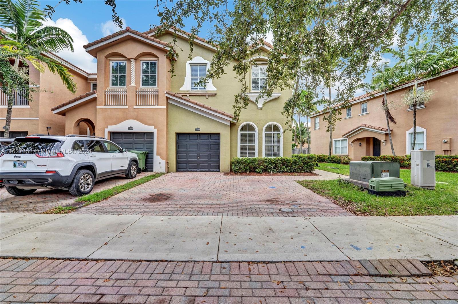 13th Ct, Homestead, FL 33035