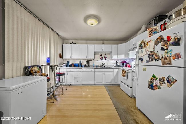Unit 1 kitchen | Image 12