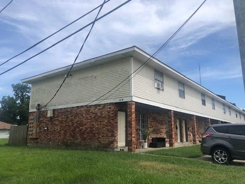 i-124 Friedrichs Rd, Gretna, LA, 70056-3822 | Card Image