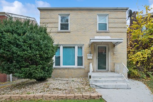 9127 Essex Ave, Chicago, IL, 60617-4032 | Card Image
