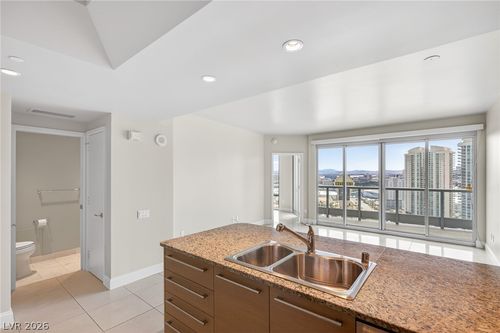 3005-222 Karen Ave, Las Vegas, NV, 89109-5307 | Card Image