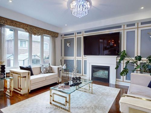 1062 Blackhall Cres, Newmarket, ON, L3X0B3 | Card Image