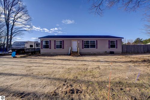 119 S Woodmeadows Dr, Buckley, MI, 49620-9581 | Card Image