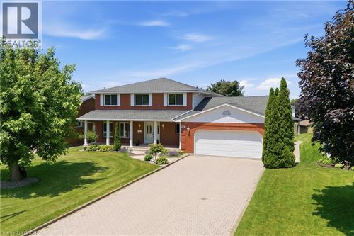 24 Renfrew Dr, Thorold, ON, L2V4E7 | Card Image