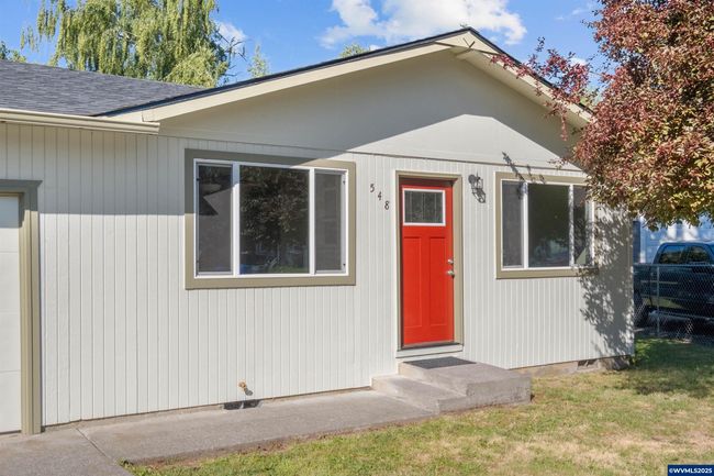 548 Erik Pl, House other with 3 bedrooms, 1 bathrooms and 1 parking in Jefferson OR | Image 4