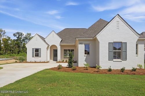 392 Aurora Cir, Canton, MS, 39046-1318 | Card Image