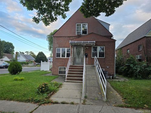 8301 247th Street, New York, NY, 11426 | Card Image