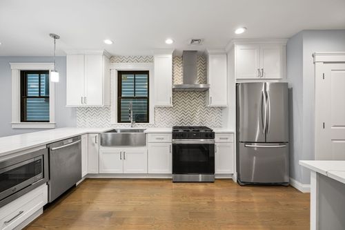 4-229 E Eagle St, Boston, MA, 02128 | Card Image