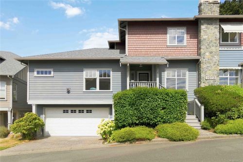 4-4073 Blackberry Lane, Victoria, BC, V8X5J5 | Card Image