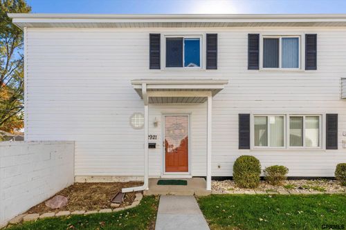 2921 S 122nd St, Omaha, NE, 68144-3933 | Card Image