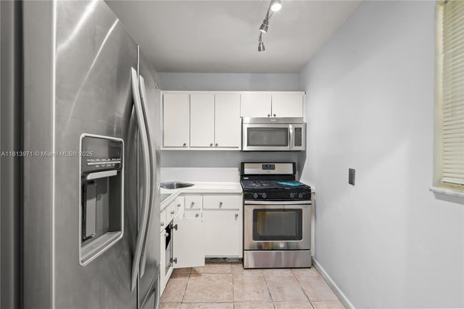 APT-505 - 6711 Kendall Dr, Condo with 1 bedrooms, 1 bathrooms and null parking in Pinecrest FL | Image 6