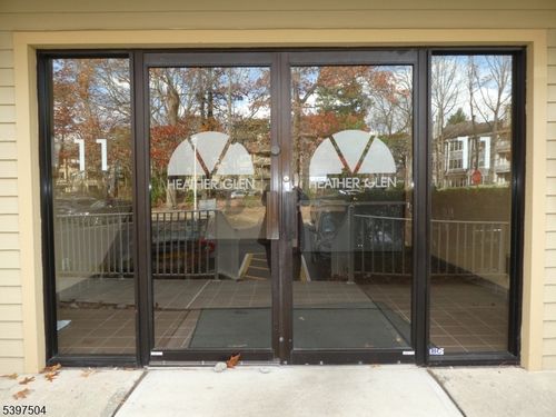 09-1109 Stoneridge Cir, Helmetta, NJ, 08828-1137 | Card Image