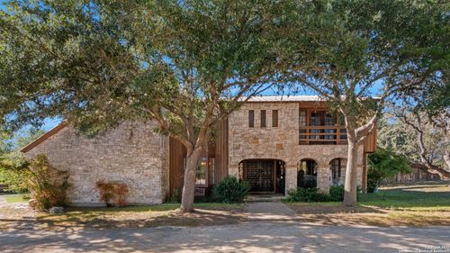 24 Pfeiffer Rd, Boerne, TX, 78006-5946 | Card Image