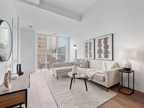 408-286 Main St, Toronto, ON, M4C0B3 | Card Image