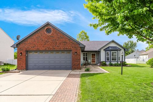 218 Lakemoore St, Brownsburg, IN, 46112-2407 | Card Image