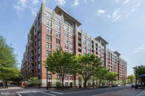 611-1021 N Garfield St, ARLINGTON, VA, 22201-2575 | Card Image