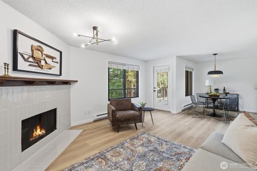 a1-11615 127th Ln Ne, Kirkland, WA, 98034-8480 | Card Image