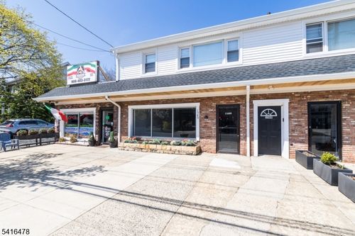 1589 E 2nd St, Scotch Plains, NJ, 07076-1643 | Card Image