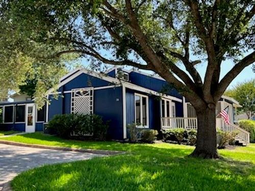 33 April Point Dr N, Montgomery, TX, 77356-5811 | Card Image