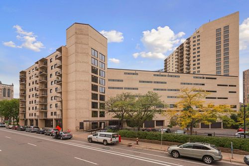 518-1200 Nicollet Mall, Minneapolis, MN, 55403-2408 | Card Image