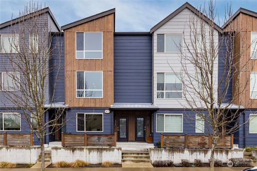 32779 Madrona Ave Se, Black Diamond, WA, 98010-5052 | Card Image