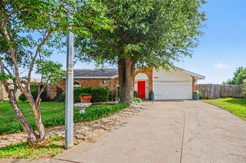 5300 Princess Ct, Lake Dallas, TX, 75065-2654 | Card Image
