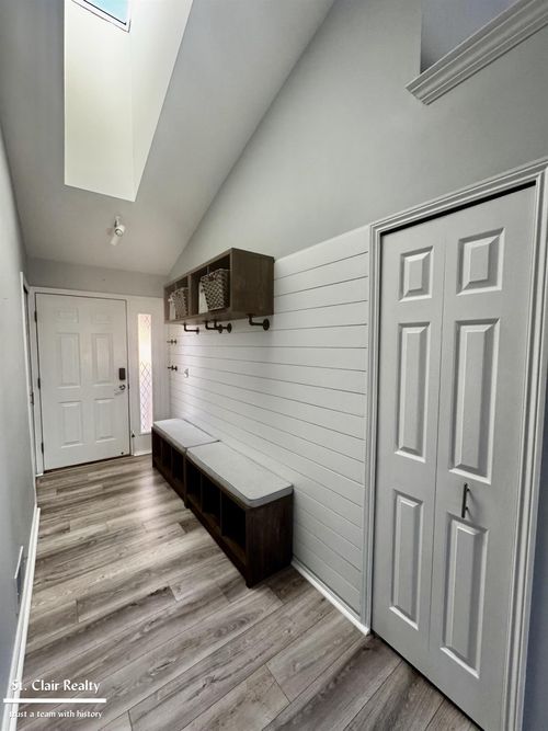 676 Snowbird Cir W, Saint Clair, MI, 48079-5589 | Card Image