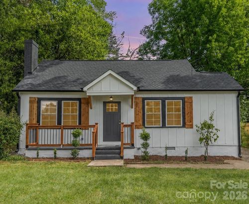 2104 St Mark St, Charlotte, NC, 28216-4860 | Card Image