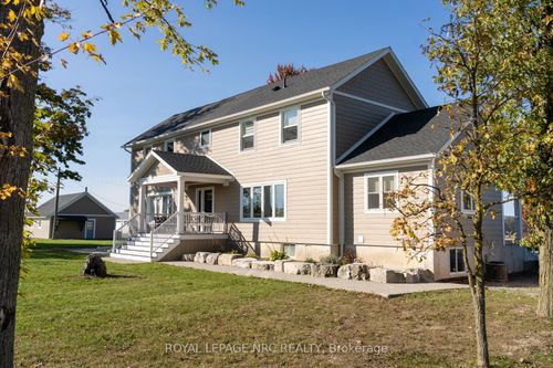 2-4692 Gilmore Rd, Ridgeway, ON, L0S1N0 | Card Image