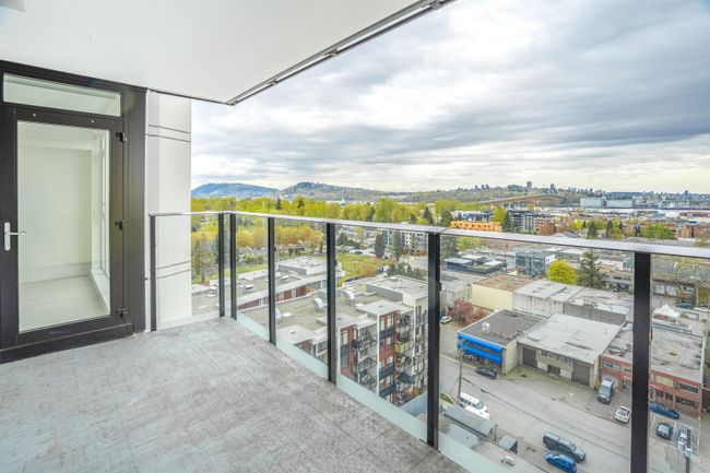 1304 - 1471 Hunter Street, Condo with 2 bedrooms, 2 bathrooms and 1 parking in North Vancouver BC | Image 7