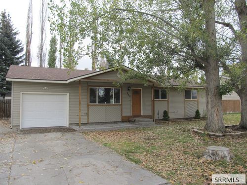 720 Crimson Dr, Idaho Falls, ID, 83401-3744 | Card Image
