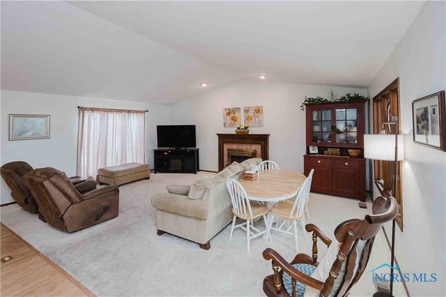 Notice the Vaulted Ceiling | Image 7