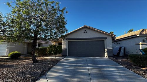 8413 Lost Gold Ave, Las Vegas, NV, 89129-8230 | Card Image