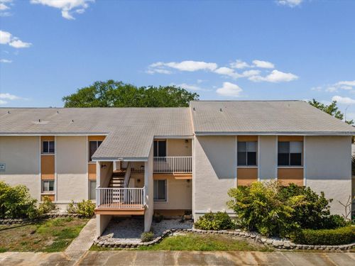 204-9940 7th Way N, ST PETERSBURG, FL, 33702-2207 | Card Image