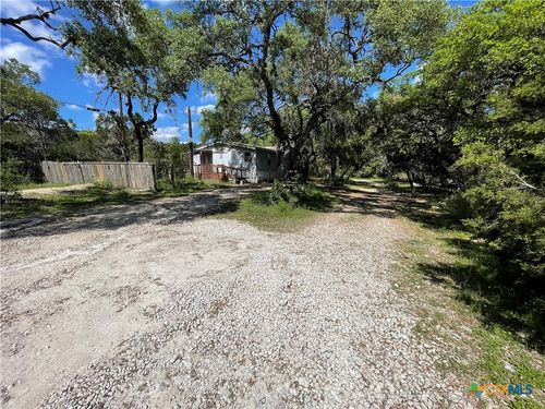 629 Buck Trl, Canyon Lake, TX, 78133-5237 | Card Image