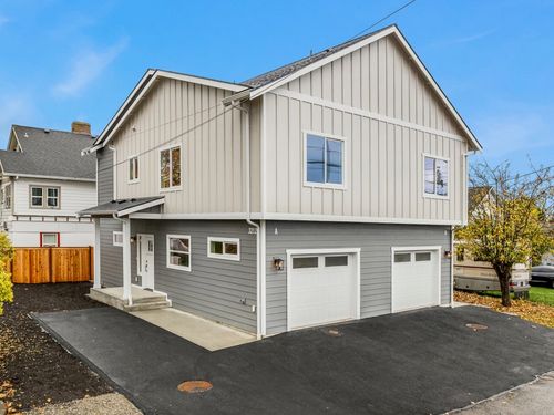 a-2002 State St, Everett, WA, 98201-2637 | Card Image