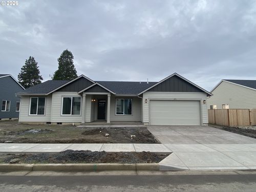673 Parker Loop, Silverton, OR, 97381-8801 | Card Image