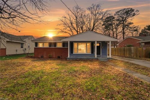 15 Gayle Street, Hampton, VA, 23669 | Card Image