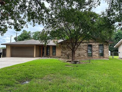 316 N 30th Street, House other with 3 bedrooms, 2 bathrooms and null parking in Nederland TX | Image 1