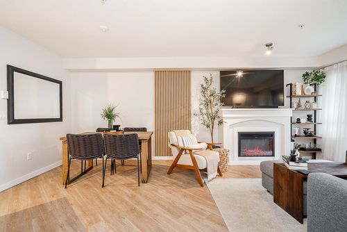 211-3132 Dayanee Springs Blvd, Coquitlam, BC, V3E0B5 | Card Image