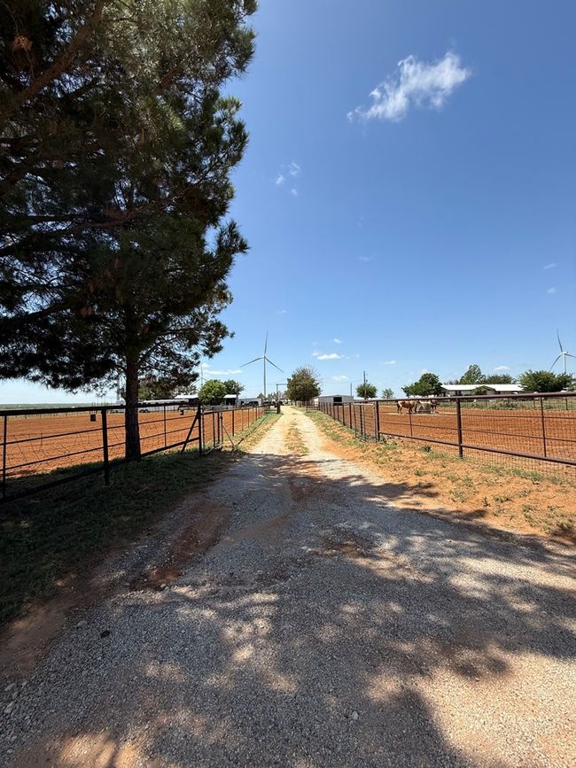 447 W Fm 1606, House other with 3 bedrooms, 2 bathrooms and 2 parking in Ira TX | Image 63