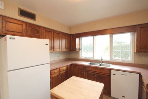 1200 Blakely St, Woodstock, IL, 60098-3632 | Card Image