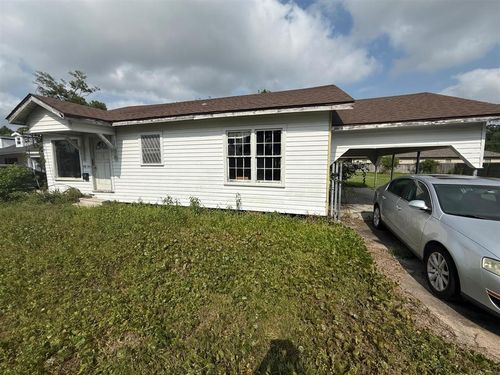 2815 Cypress St, Lake Charles, LA, 70601-8432 | Card Image