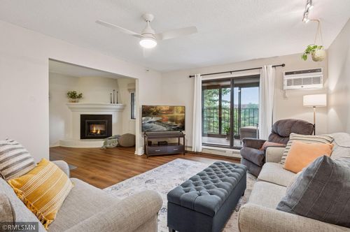 apt-312-5643 Green Circle Dr, Minnetonka, MN, 55343-9655 | Card Image