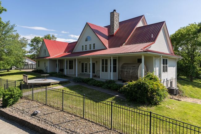 Back Views of the Home | Image 33